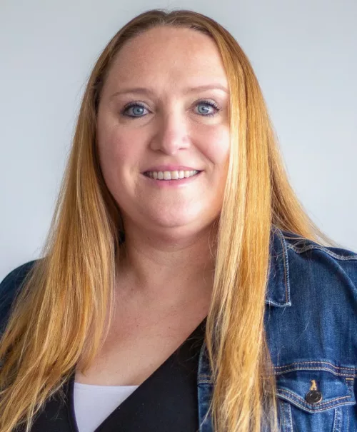 Dr. Annelies Rhodes